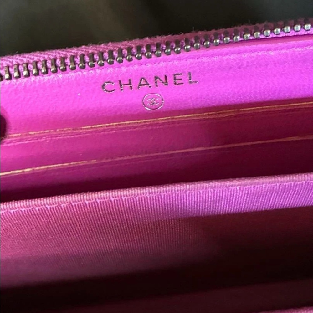 CHANEL SOLD 🔥 Matelasse
Boy Chanel Wallet Round
Zipper hot Pink Lambskin , - Picture 11 of 16